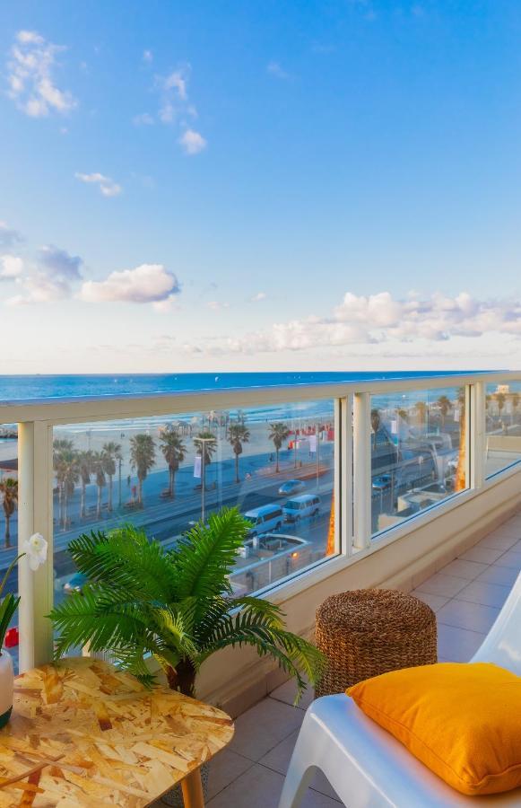 4 Bedroom Apartment On The Beach Tel-Aviv Extérieur photo